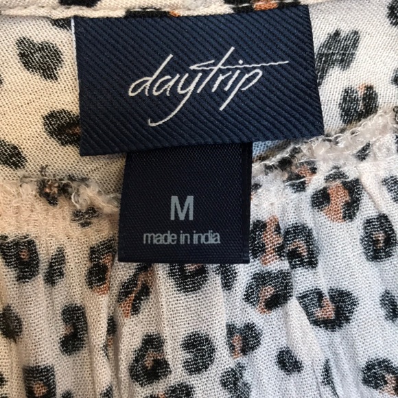 Daytrip by Buckle Animal Print Blouse - Picture 5 of 6
